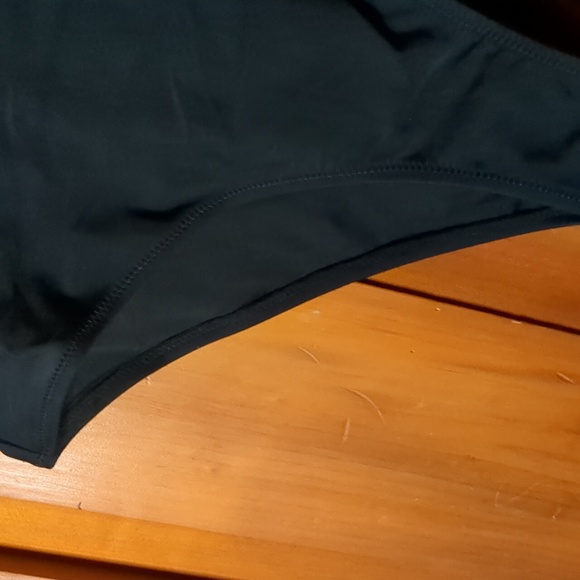 CUPSHE* high waisted high cut scalloped edge bathing suit bottom . Bandeau top - Picture 3 of 10